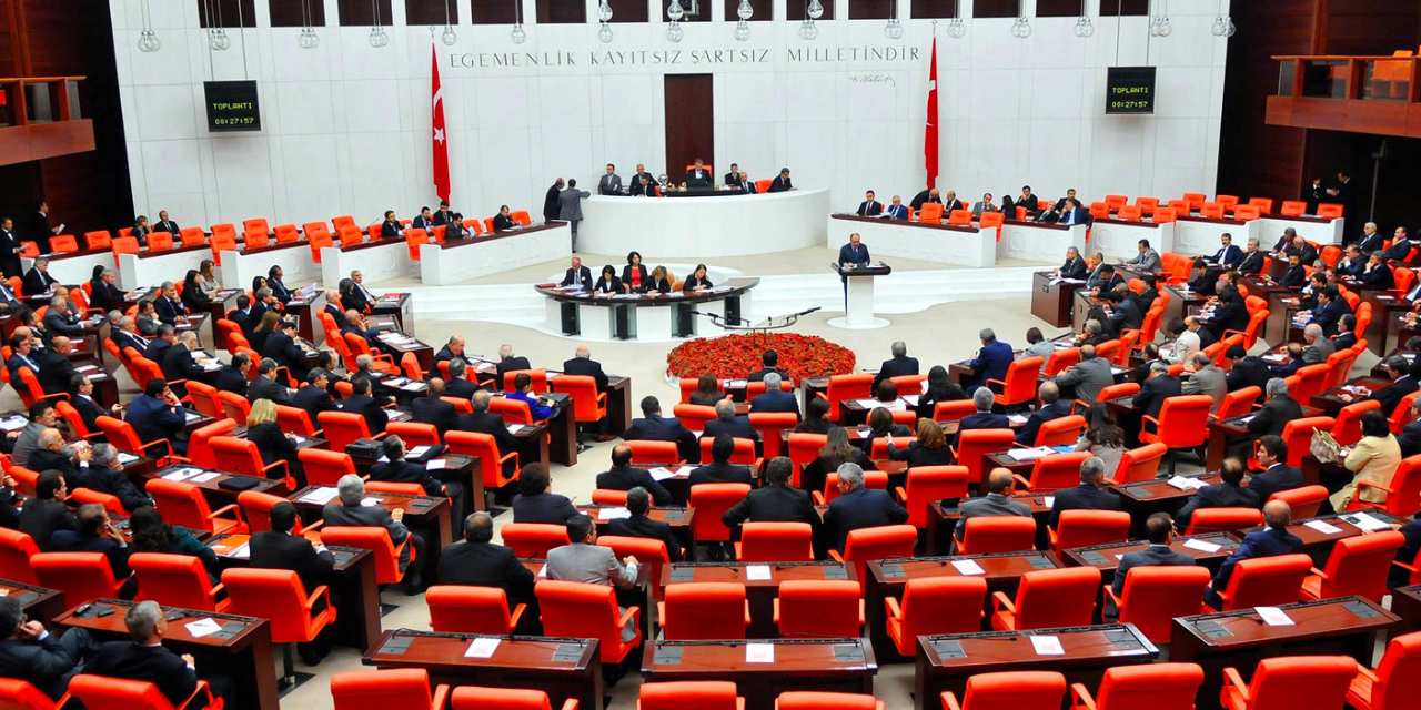 “Siyasilerin mal varlıkları araştırılsın” önergesine AKP ve MHP “hayır” dedi!