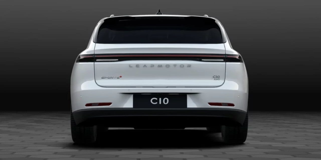 Bu fiyata sadece aküsünü verirler" dedirten Çinli  SUV!