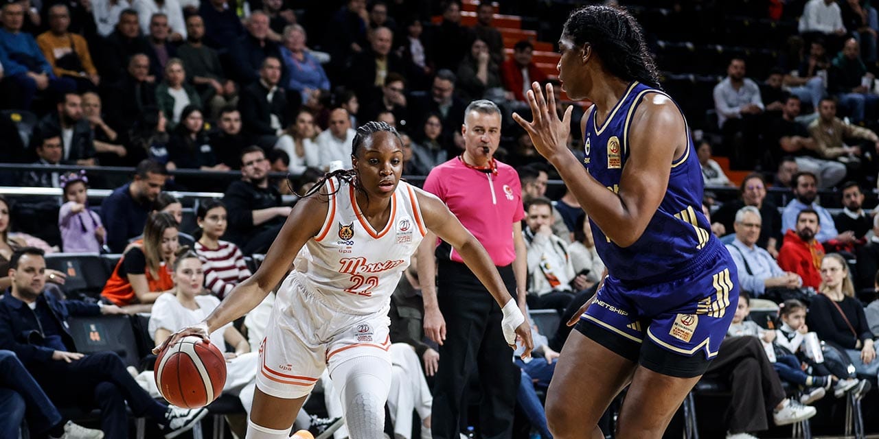 Fenerbahçe çok rahat finale yükseldi