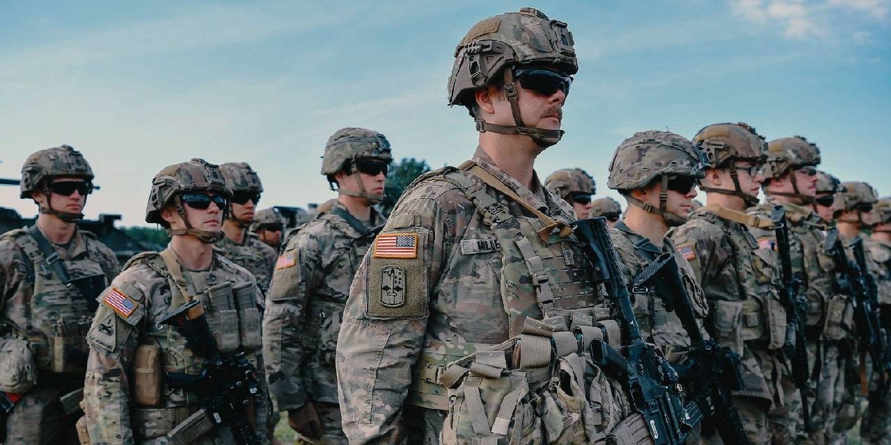 24 saat içinde her yere gidebiliyorlar! Trump efsanevi tümenini Körfez'e gönderiyor