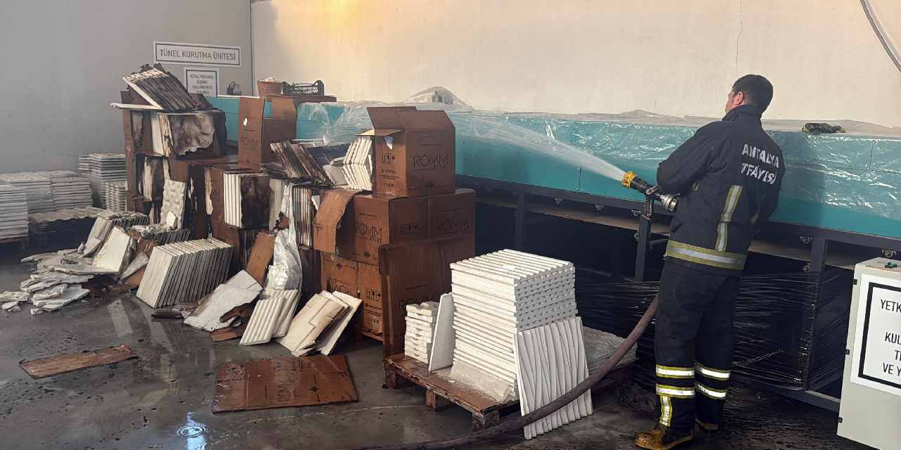 Maaşını vermediler iş yerini ateşe verdi: Kendimi de yakacağım