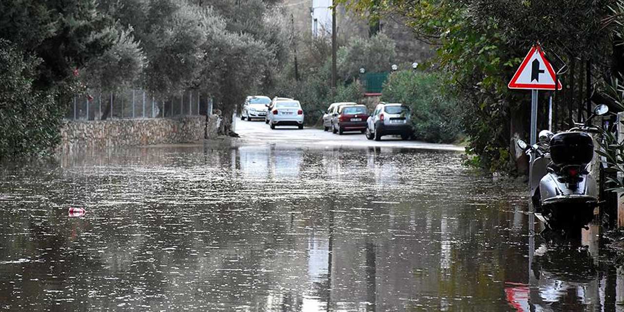 Çok şiddetli yağacak: Meteoroloji 4. bölgeden sel uyarısı geldi