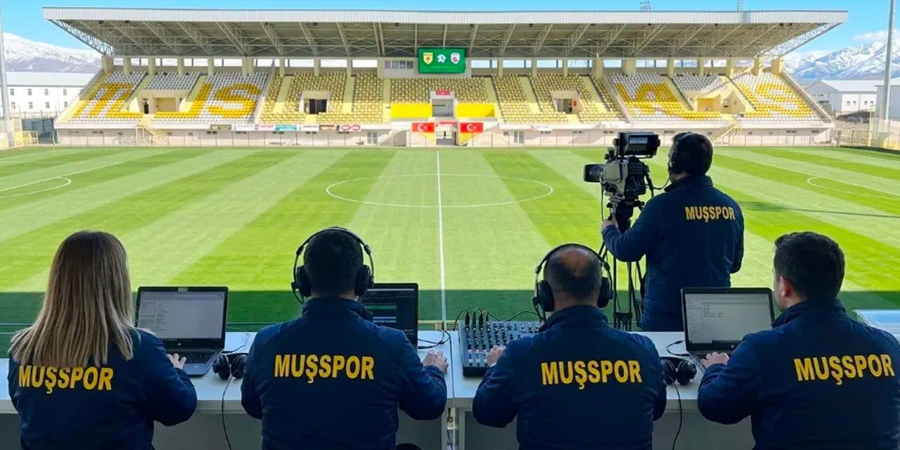 Yayıncı kuruluş gelmeyince TFF 2. Lig ekibi maçı kendi yayınladı