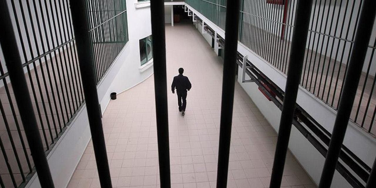 Gardiyan şefi dövülerek mi öldürüldü? Evinde cansız bulundu meslektaşı gözaltında