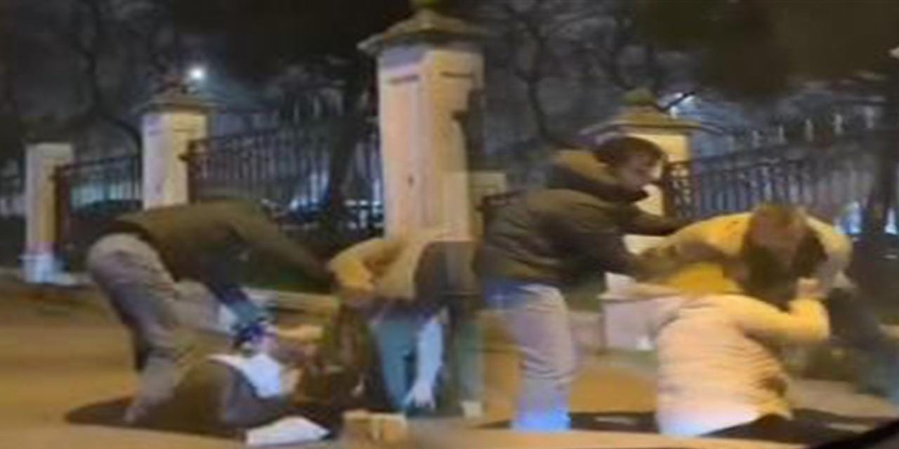 Zeytinburnu'nda sokak ortasında kadına şiddet!