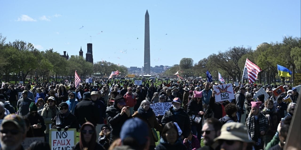 ABD genelinde "krallara hayır" yürüyüşü!