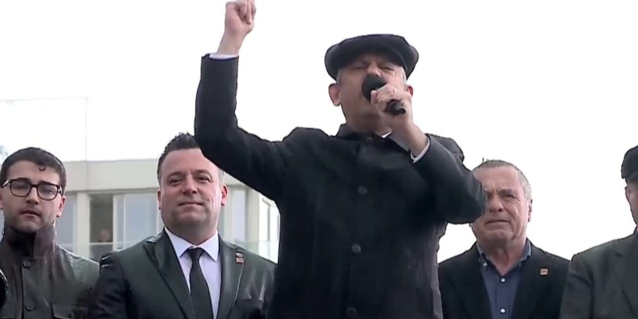 CHP'nin 101'inci mitingi Kuşadası'nda! Yağmura rağmen binler bir araya geldi