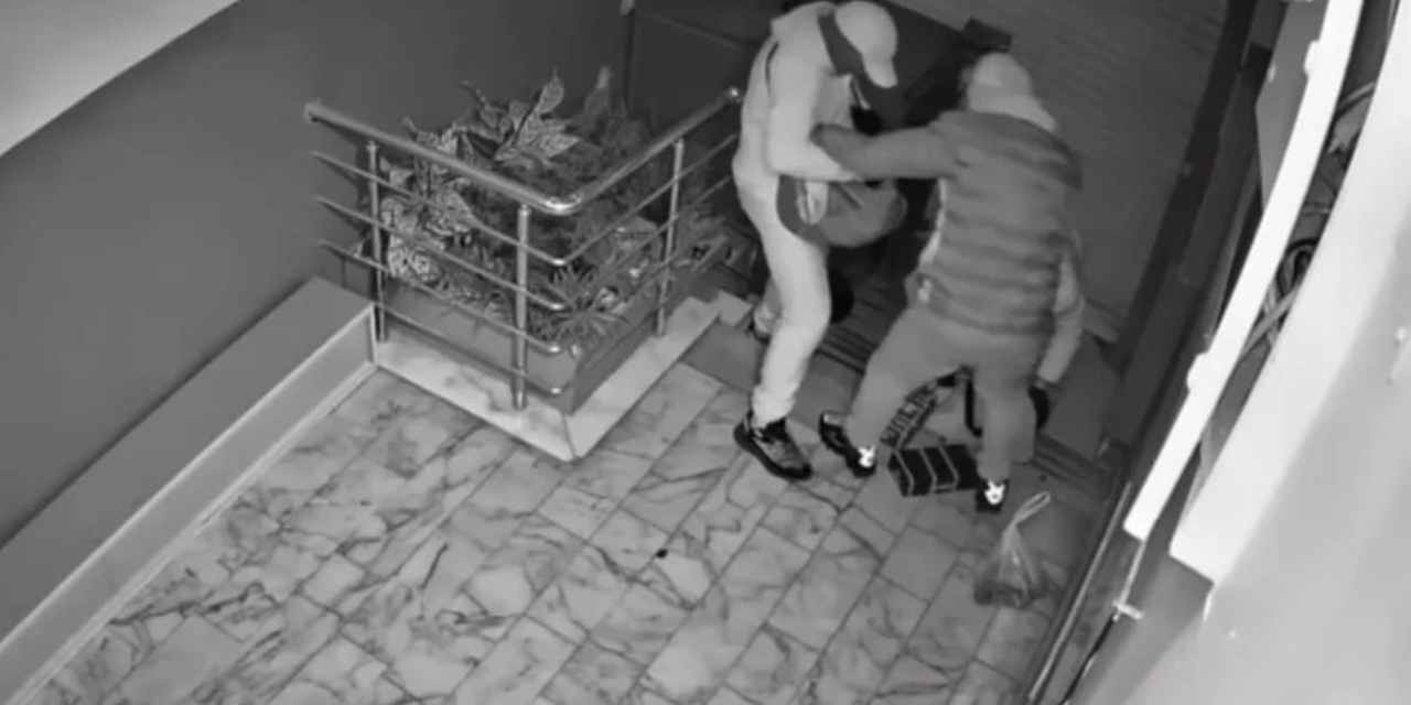 İş yerinden 40 kilogram gümüşü böyle çaldılar