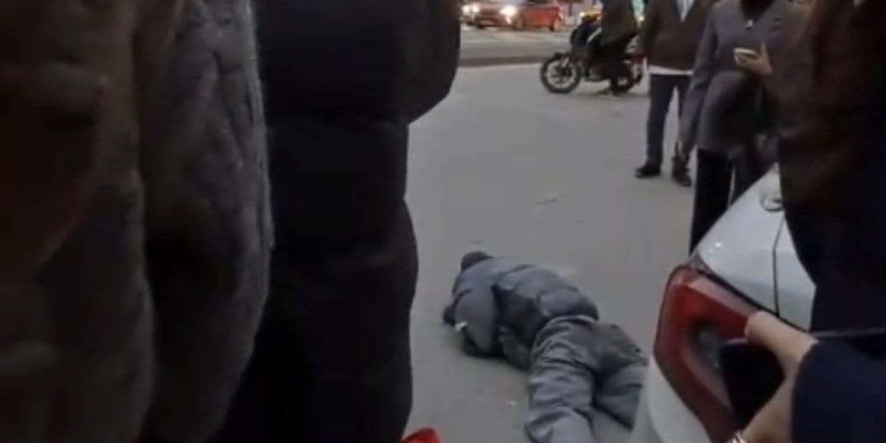 16 yaşındaki sürücü ışıkta bekleyen bebek arabasına çarptı: 2 yaşındaki arya hayatını kaybetti