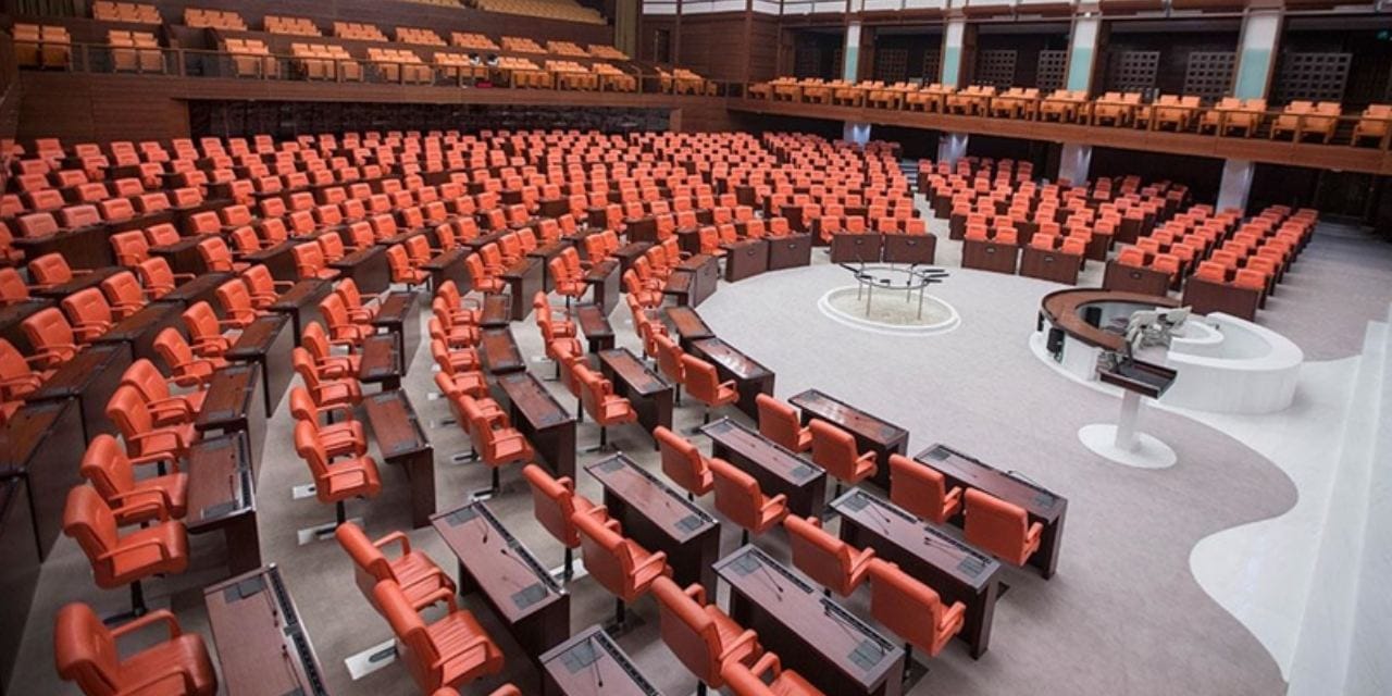 AKP içinde görülmemiş kriz! Vekiller 'Sessiz protesto'ya başlamış