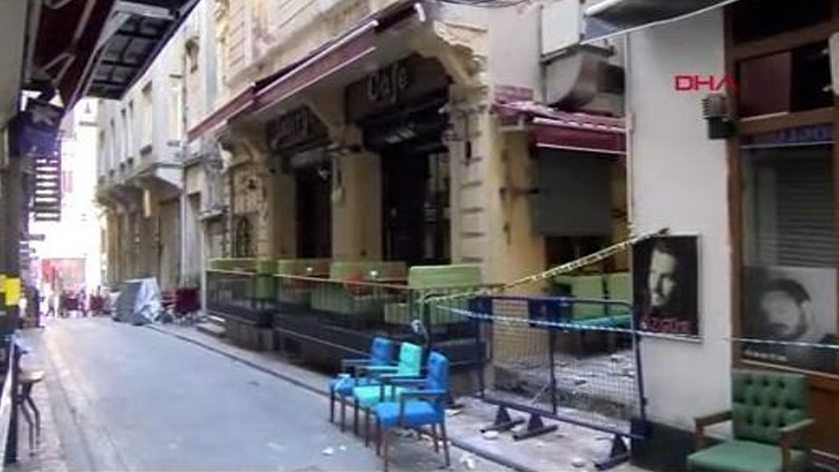 Beyoğlu'nda korkutan olay: Sokağa beton parçaları döküldü