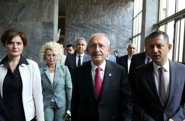 Son dakika | Özgür Özel Kılıçdaroğlu ve Kaftancıoğlu'nu takipten mi çıktı: Açıklama geldi