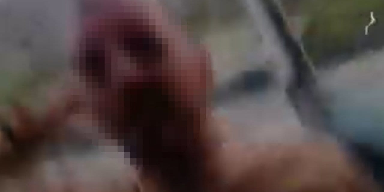 Sınır kapısında dehşet anları: Meslektaşının aracını demir sopayla parçaladı