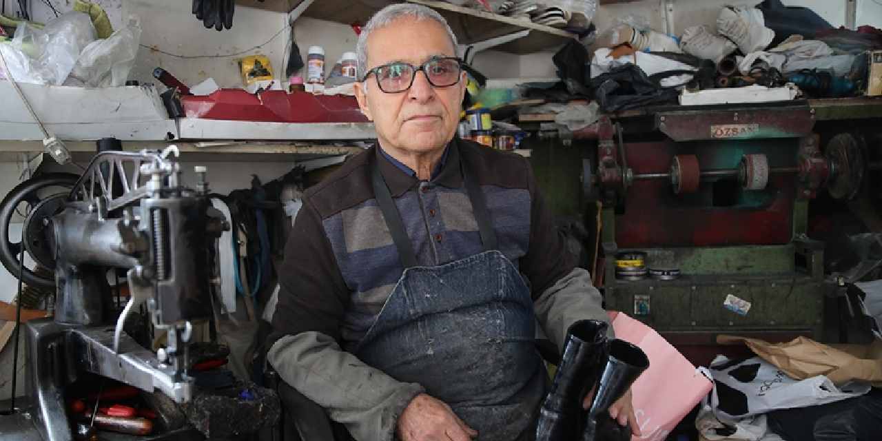 Çıraklıkla başladı! 44 yıldır aynı dükkanda çalışıyor