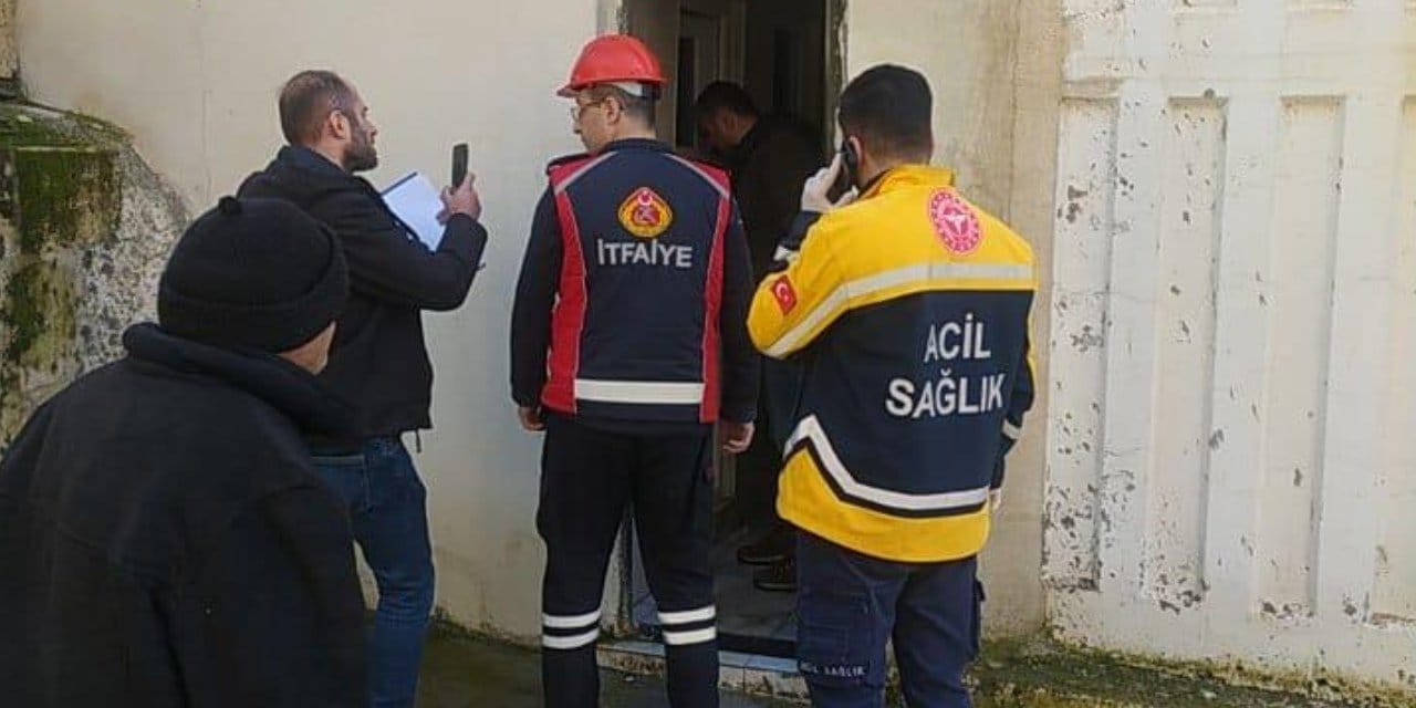 Caminin kadınlar tuvaletinde erkek cesedi bulundu