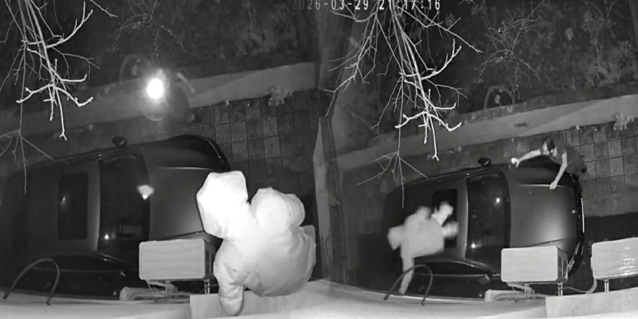 Hırsızlık için binaya tırmanan şüpheliye flaşlı baskın! Serbest bırakıldı