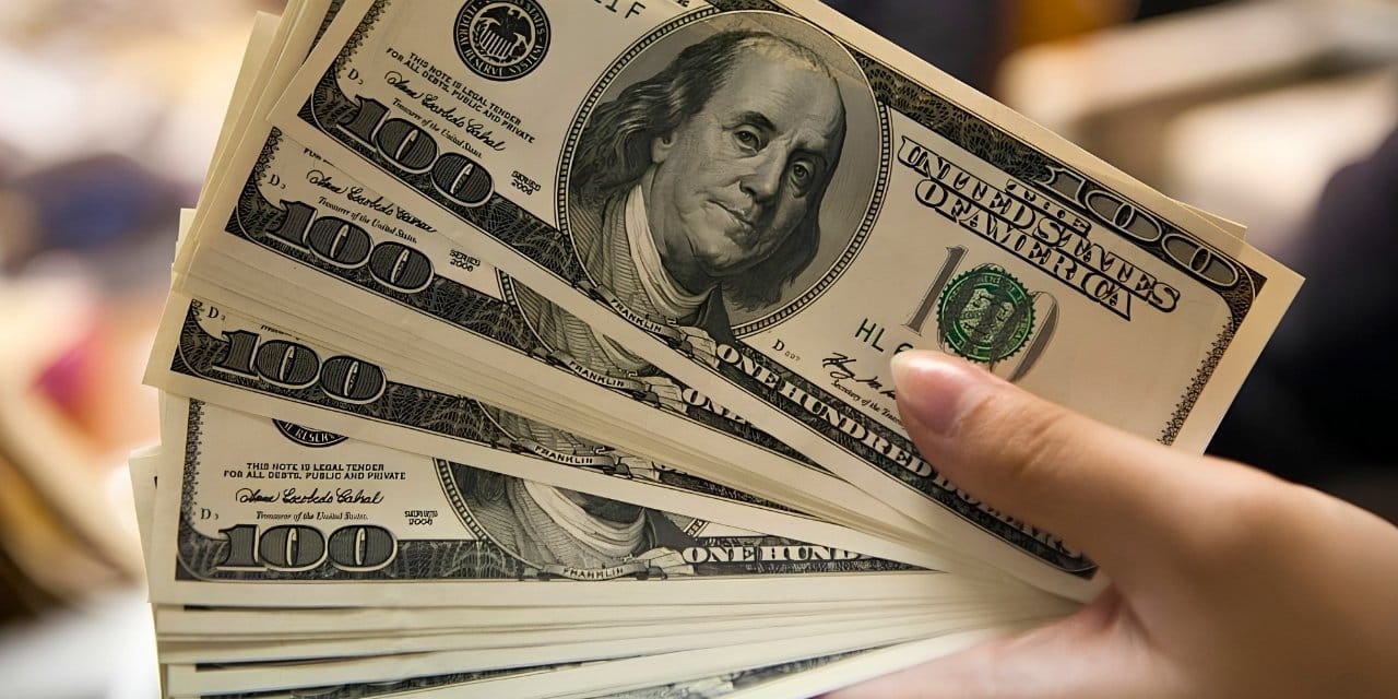 Dolar her yerde çakılıyor: Türkiye hariç