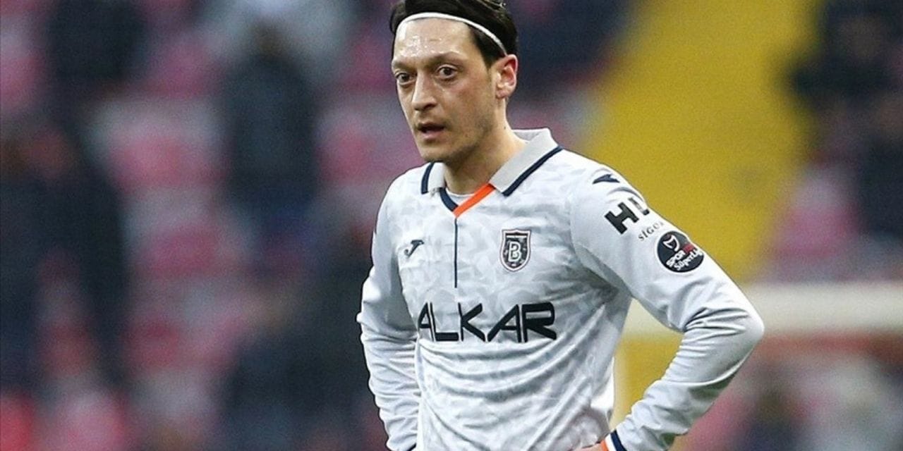 "Fenerbahçe'nin kararı saçma" diyerek açıkladı: Mesut Özil de içerdi