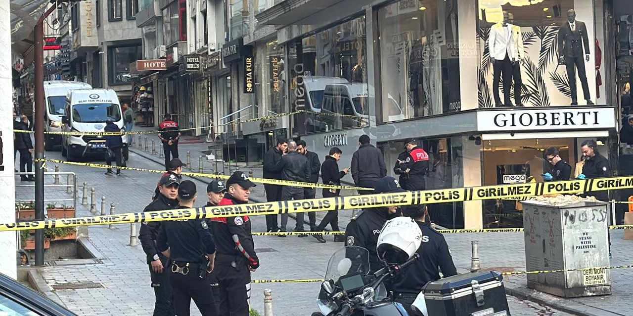 Kazak kuryeyi sokakta infaz eden iki Gürcü yurt dışına kaçarken yakalandı