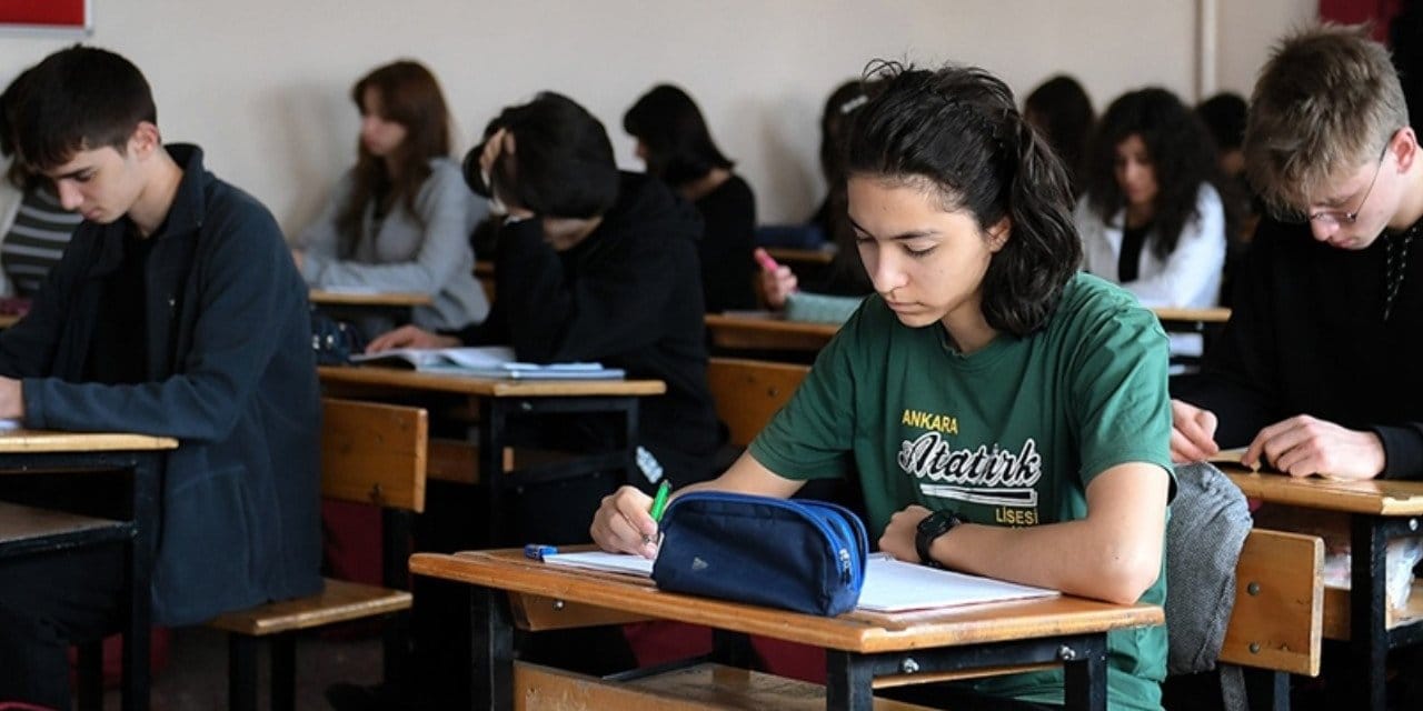 MEB'den flaş karar: Sınav sistemi sil baştan değişiyor