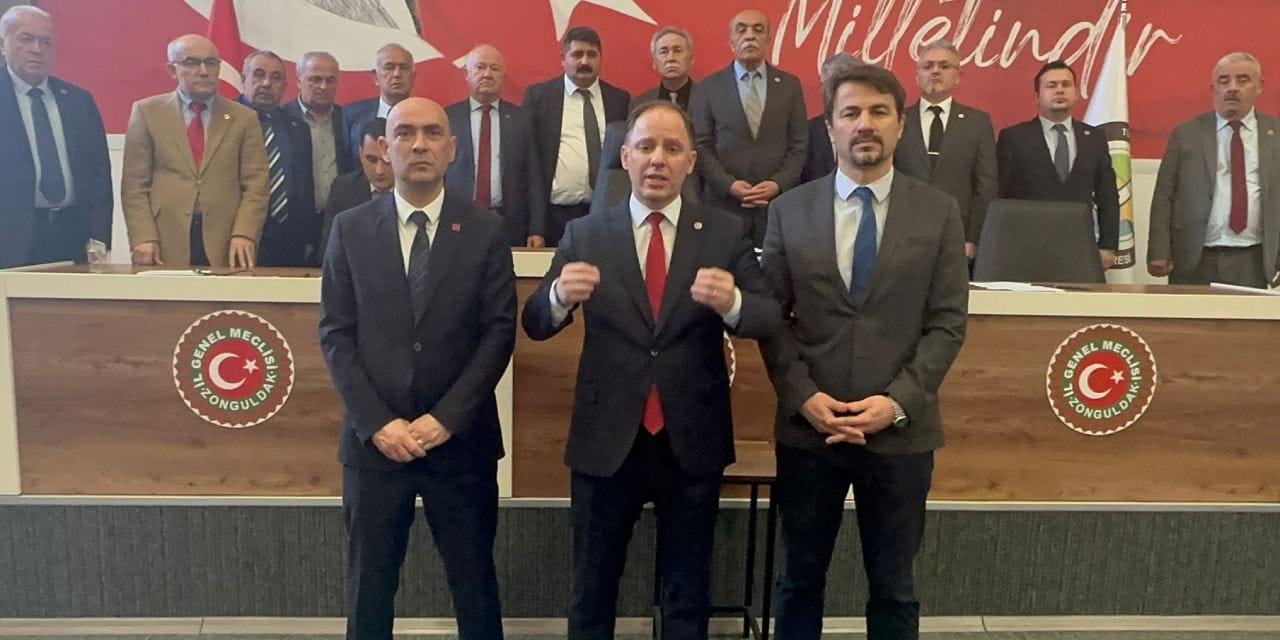 Son Dakika | Zonguldak İl Genel Kurulu seçiminde ortalık karıştı! CHP'li Yavuzyılmaz direnişe geçti jandarma geldi