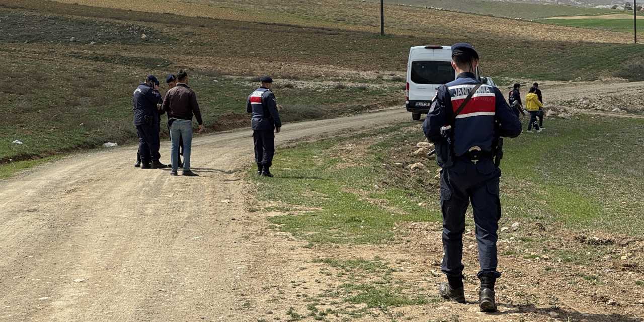 Komşu kavgası kanlı bitti: Baba ve oğlu öldü