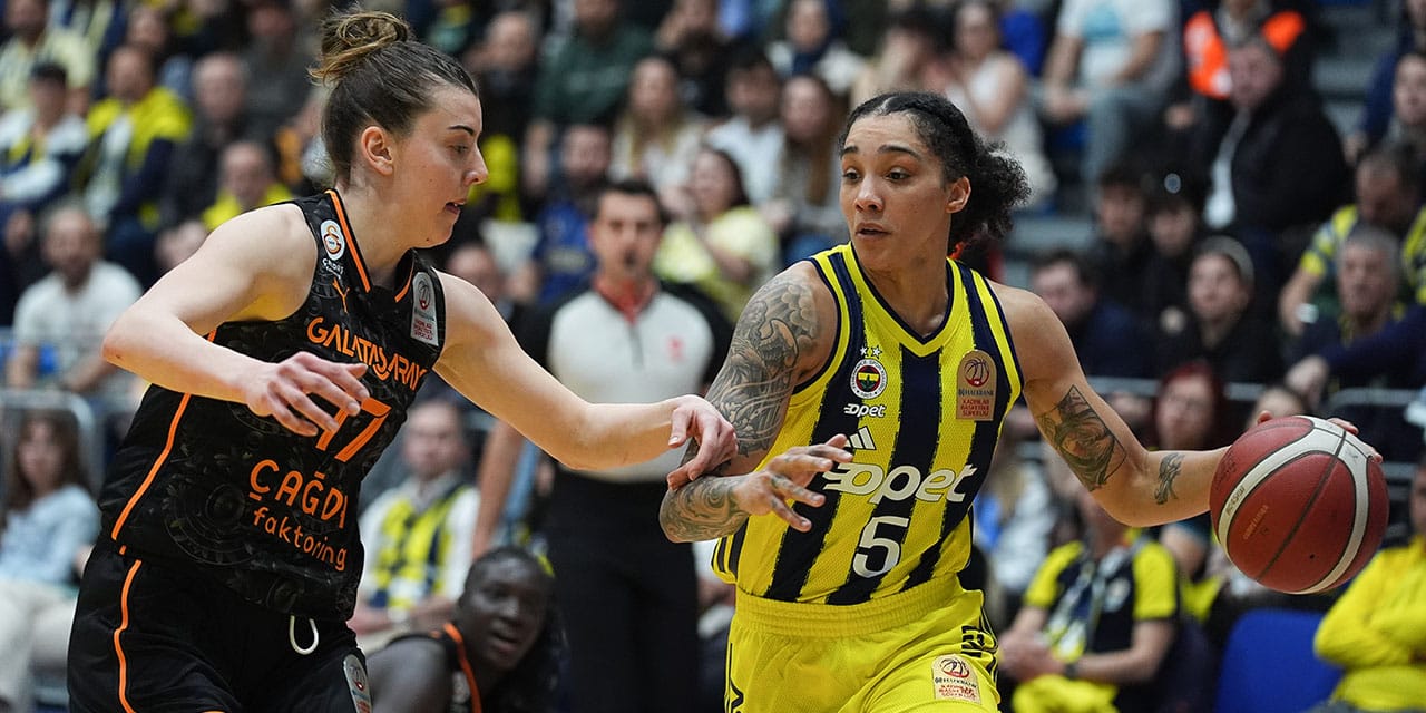 Fenerbahçe sahasında Galatasaray'ı mağlup etti: Şampiyonluğa 1 maç kaldı