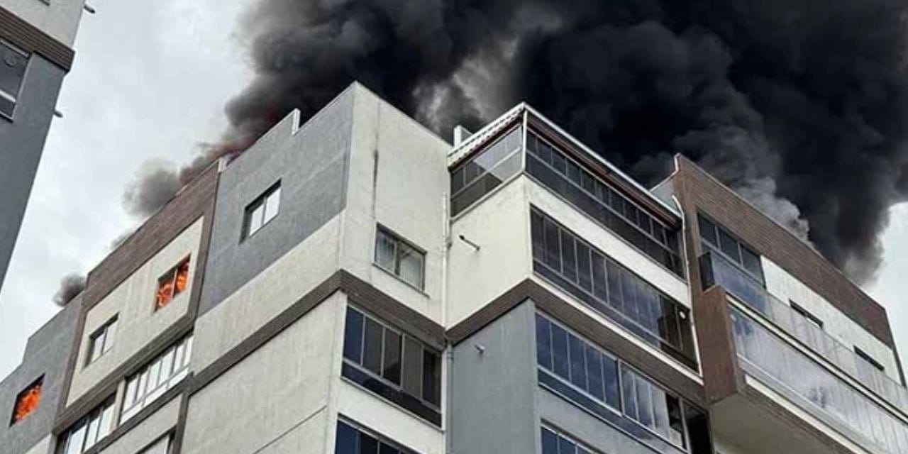 Son dakika | 8 katlı apartmanda yangın! 2 kişi mahsur kaldı