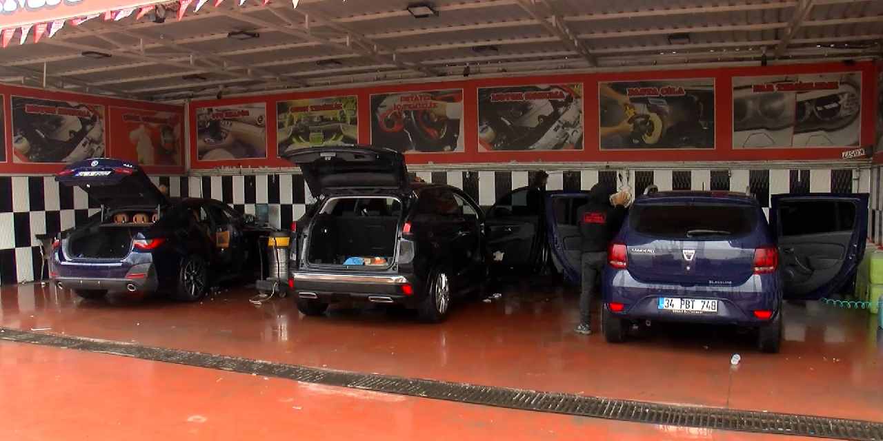 Güne sürprizle başladılar: Araçlarını görünce oto yıkamacıya akın ettiler