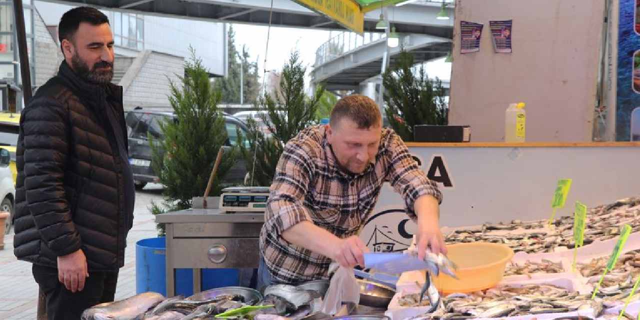 "Sezon kapanıyor ama balık bitmiyor" dedi: Kilosu 200 TL’den kapış kapış gidiyor