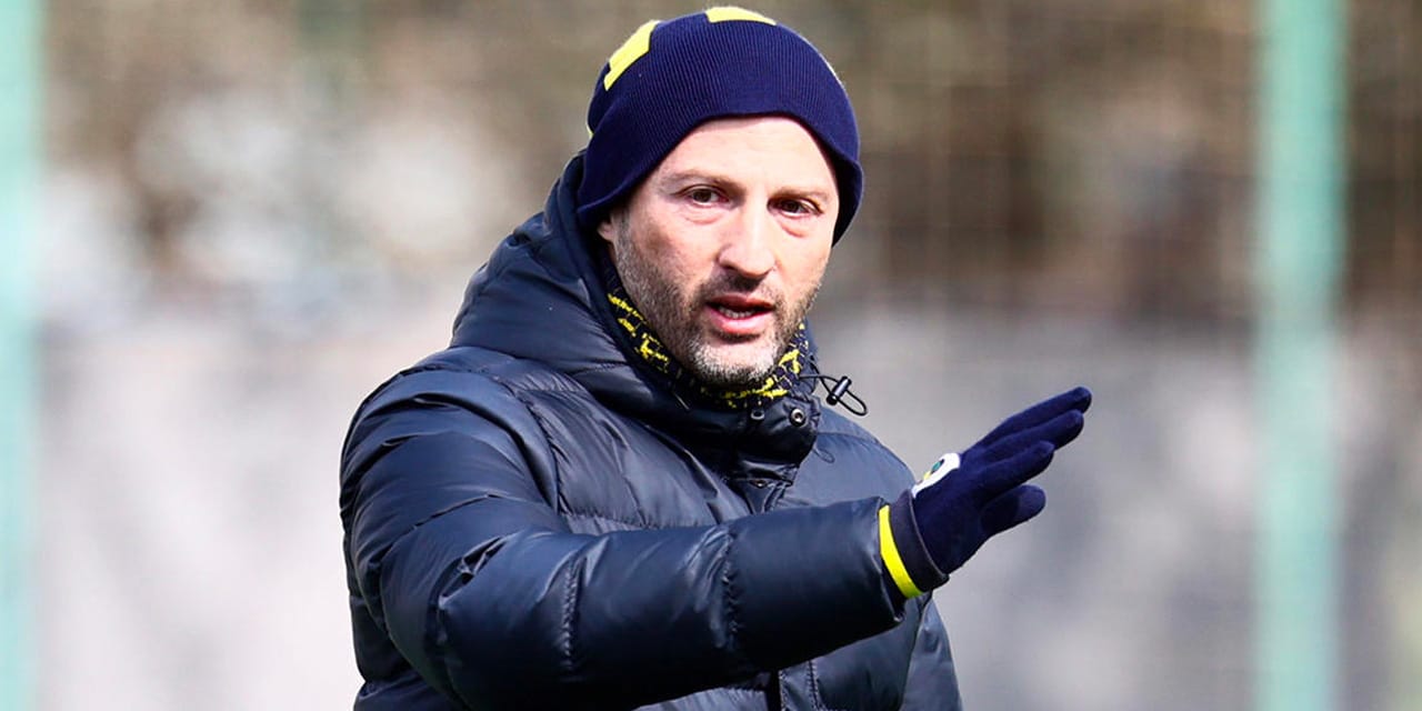 Fenerbahçe'de Tedesco milli maçın ardından telefona sarıldı