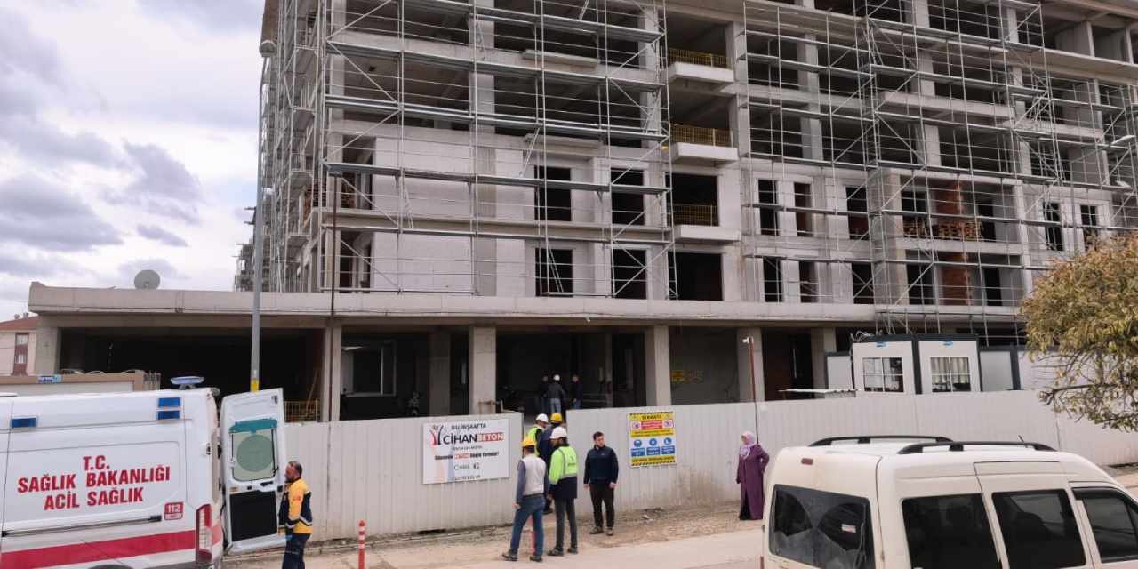 Bursa'da inşaatta iş kazası: 2'nci kattan düşen işçi yaralandı