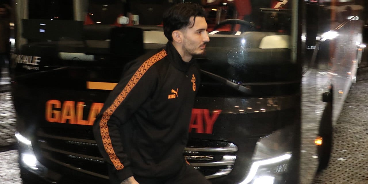 Uğurcan Çakır'a Trabzon'da çirkin karşılama: Pankart asıp tehdit ettiler