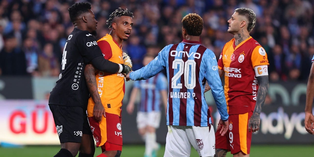 Galatasaray'da Trabzonspor mağlubiyetinin faturası kesildi
