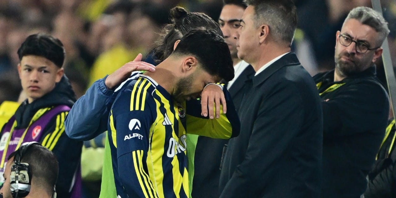 Beşiktaş'ı yenen Fenerbahçe'ye derbiden kötü haber