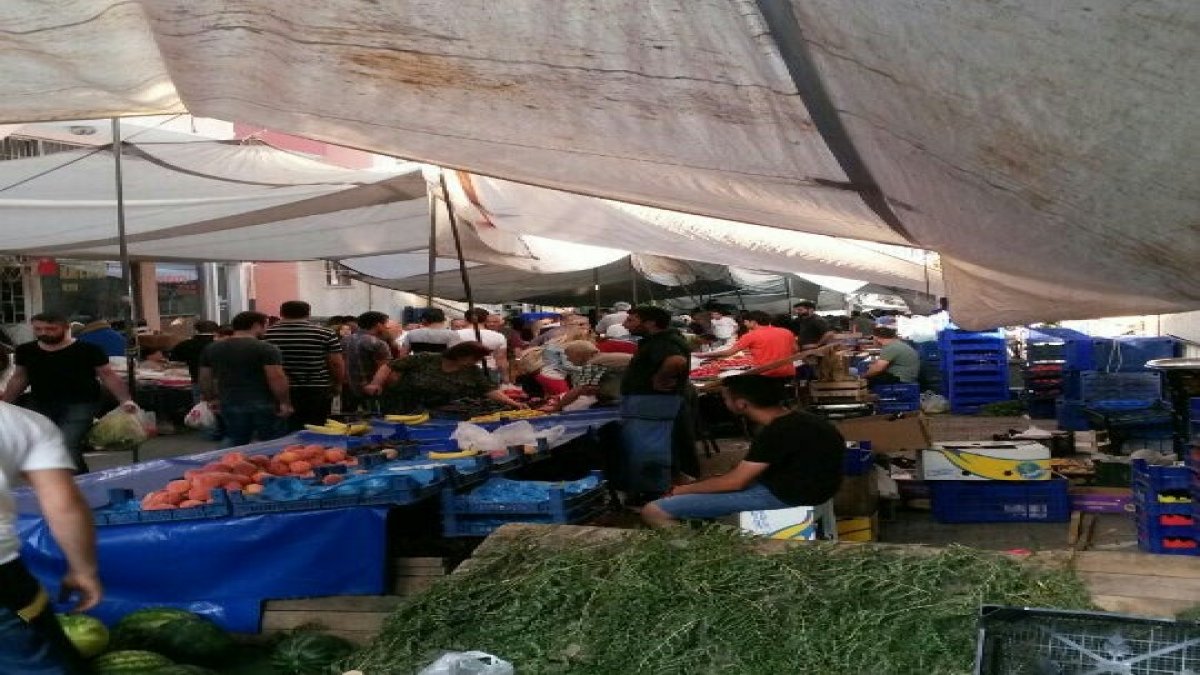 Ümraniye'de semt pazarı karıştı