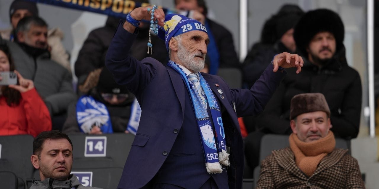 Eşi eve ekmek istedi İstanbul'a maça gitti: Dadaş Dede'nin Erzurumspor için yaptıkları hayret ettirdi