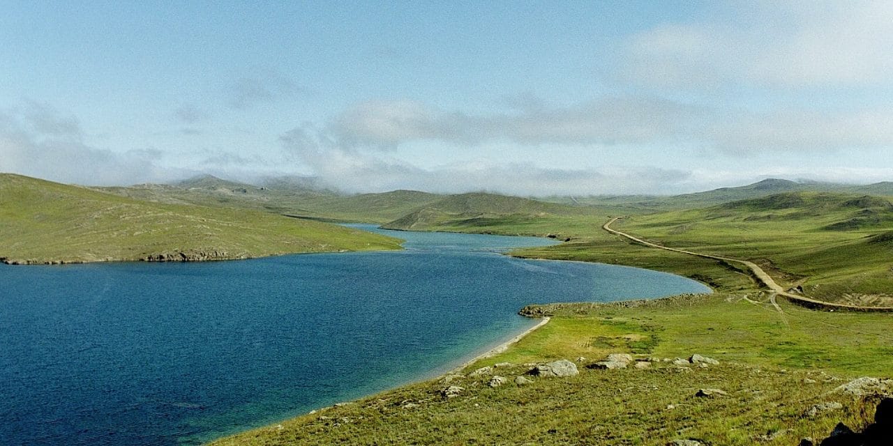 Dünyanın en derin ve en eski gölü daha da derinleşiyor