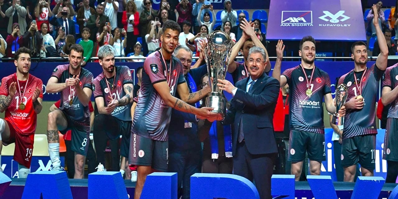 Galatasaray'ı yenip 16 yıl sonra şampiyon oldular