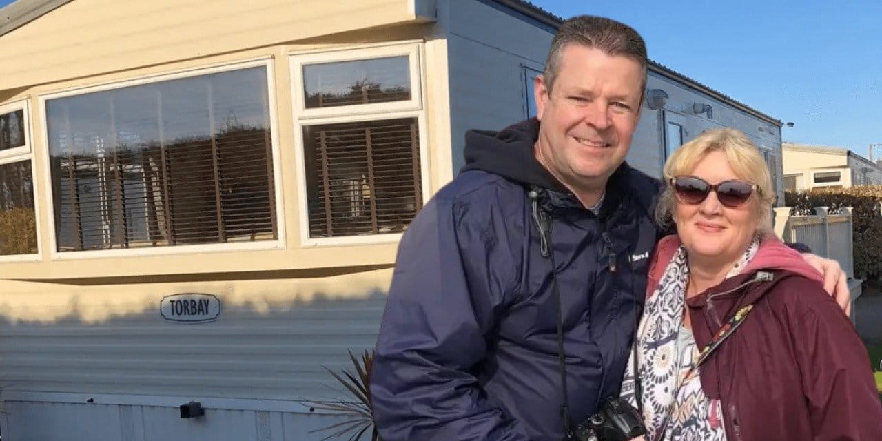 Yıllık 8 bin sterline krallar gibi yaşıyorlar