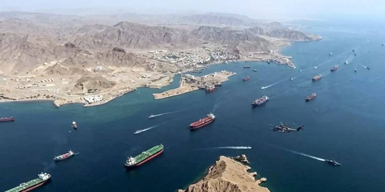 Son Dakika | Ateşkesin ardından Hürmüz'den ilk gemiler geçti! İran medyası duyurdu