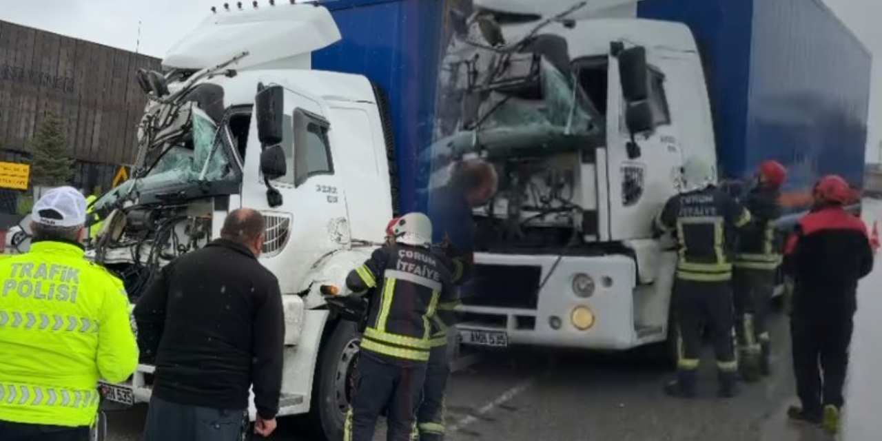 Korkunç kazada aracın içine sıkışan sürücüyü itfaiye kurtardı!