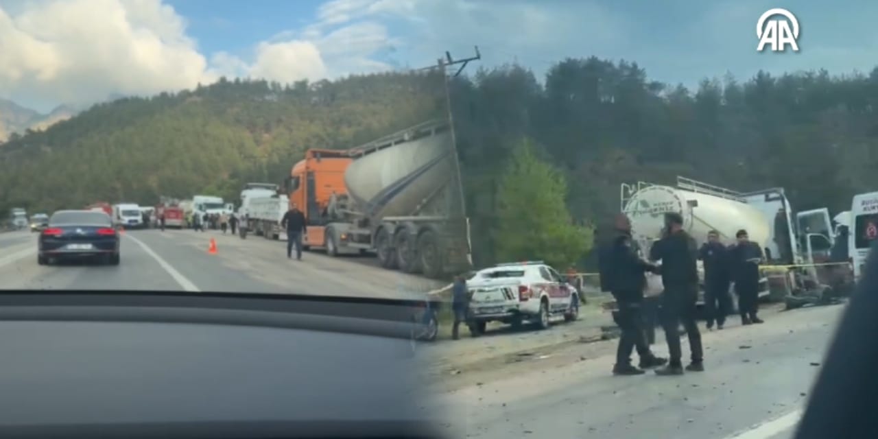 Son Dakika | Antalya-Isparta karayolunda feci kaza! 7 ölü 3 yaralı