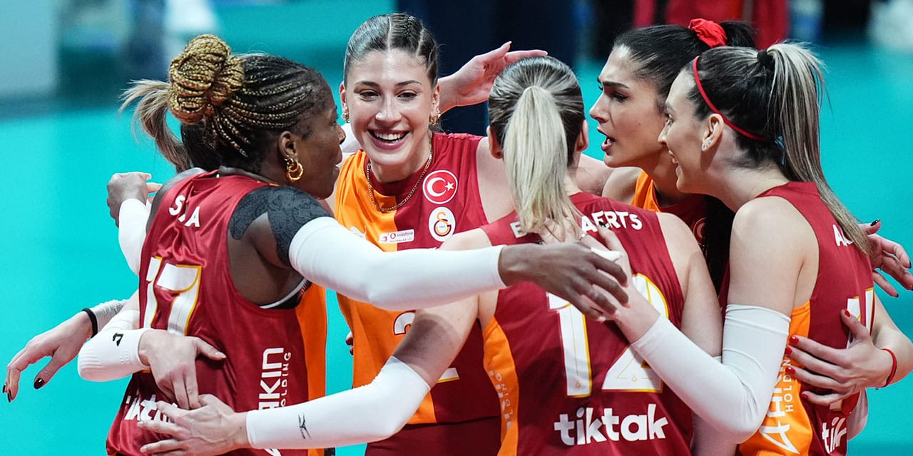 Dursun Özbek ve Fatih Terim beraber izledi: Galatasaray Avrupa'da şampiyon oldu