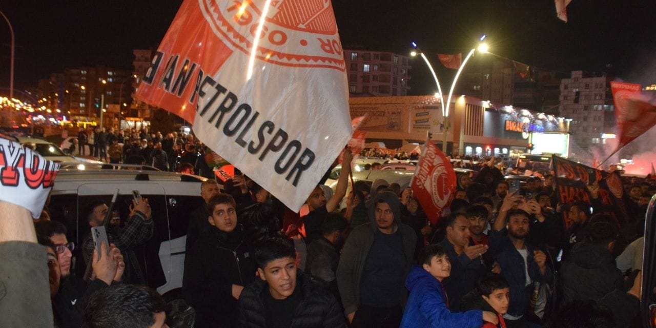 TFF 1. Lig'e çıkmayı garantiledi Batman'da yer yerinden oynadı