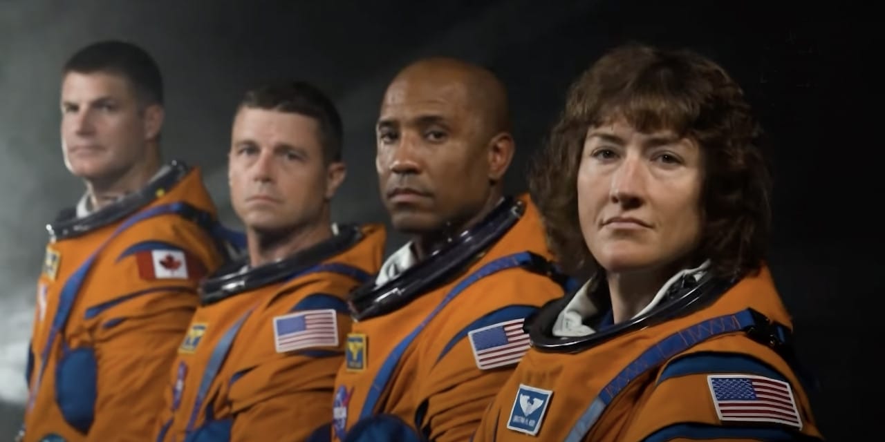Ay'a giden astronotlar ne kadar maaş alıyor?