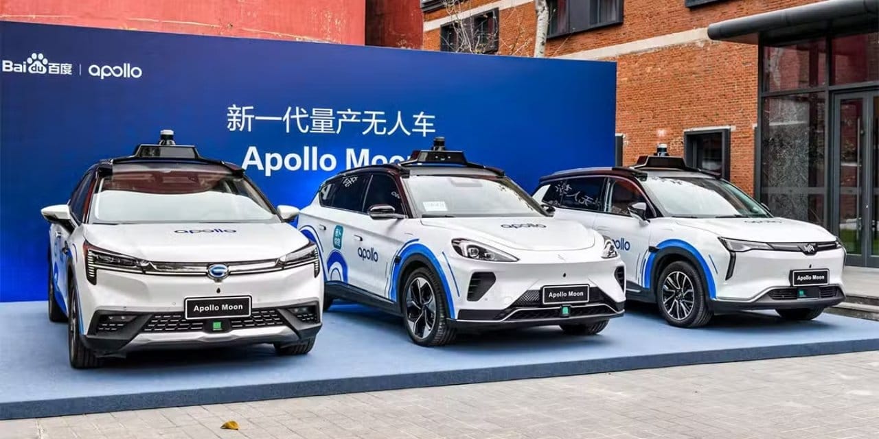 İnsansız taksiler arıza yaptı: Yolcular trafikte mahsur kaldı