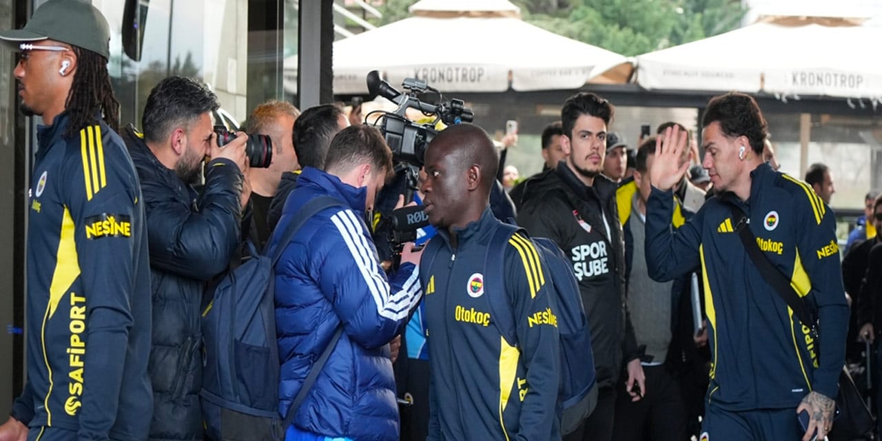 Fenerbahçe'ye Kayseri'de coşkulu karşılama