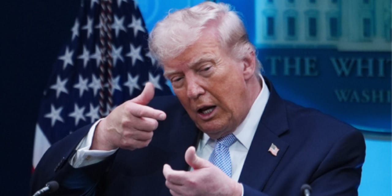 Trump'tan müzakere öncesi İran'a yeni tehdit: Gemileri en iyi silahlarla yüklüyoruz