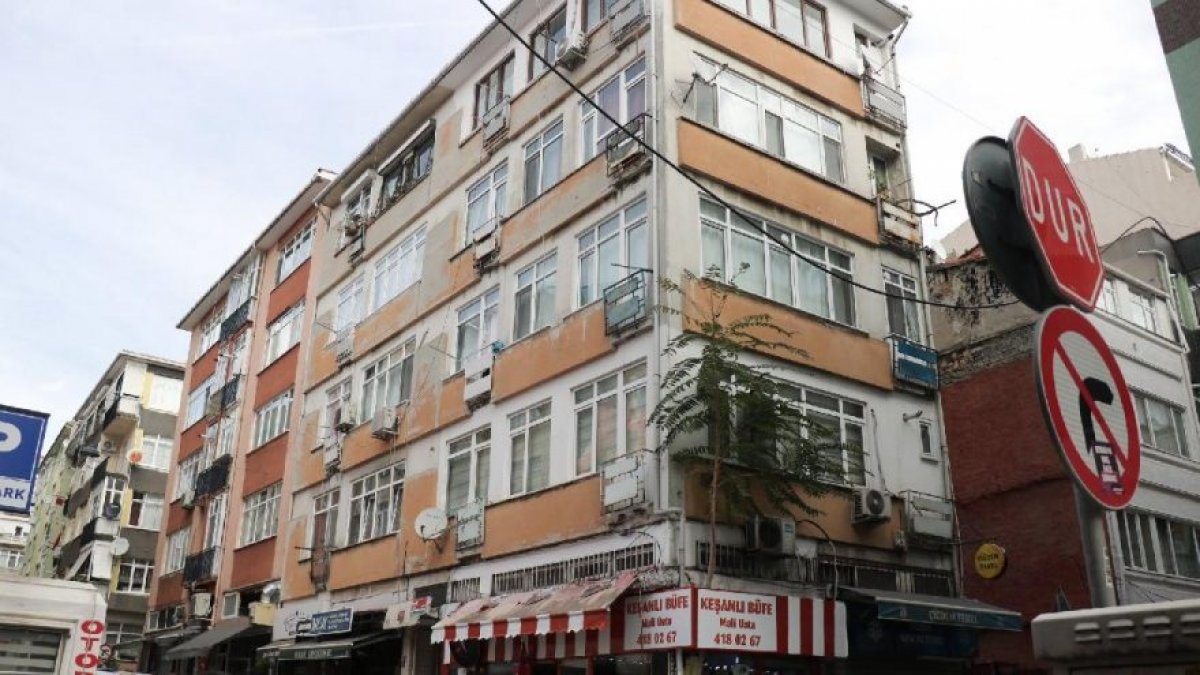 Kadıköy’de 5 katlı bina tahliye edildi
